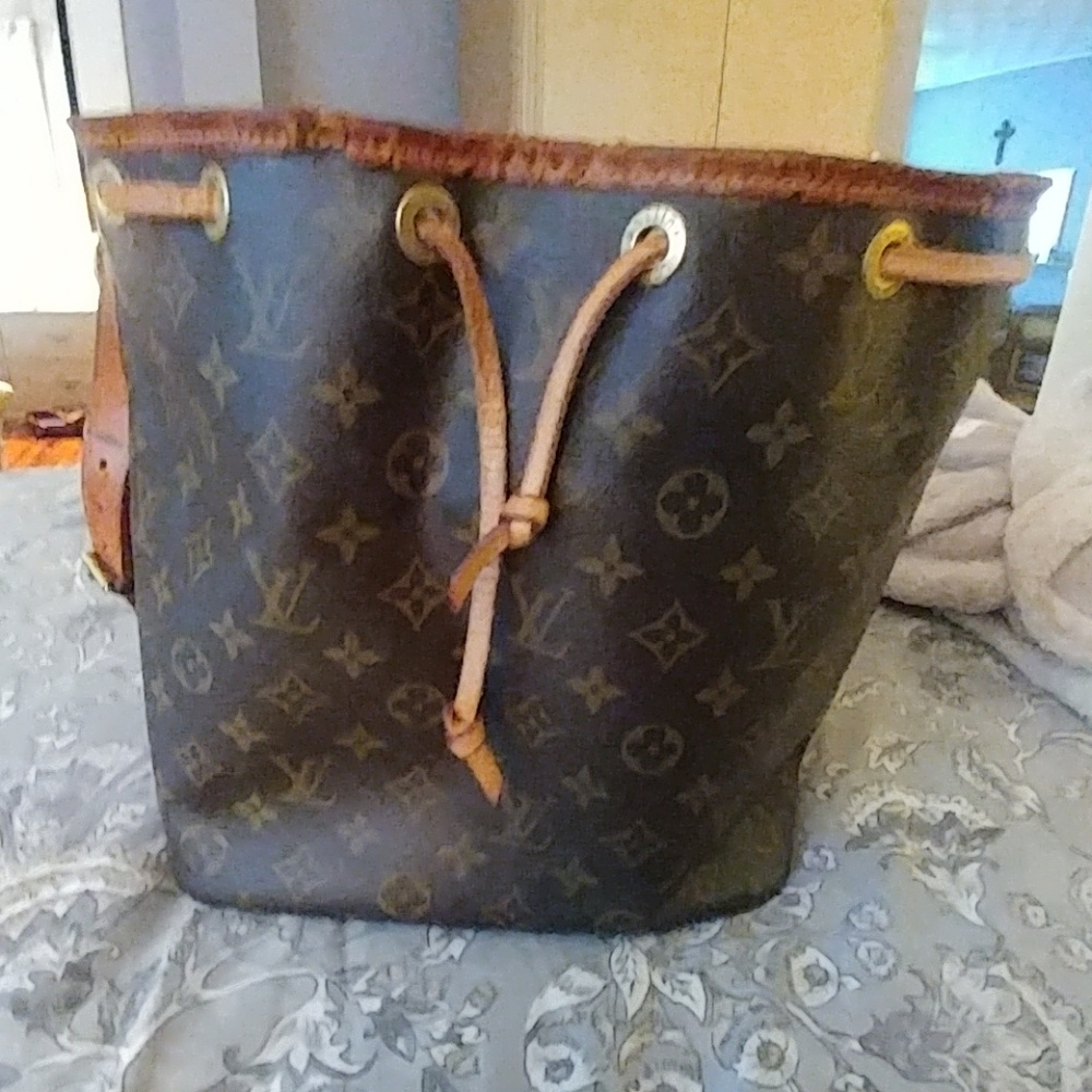 Lv monogram leather hobo bag